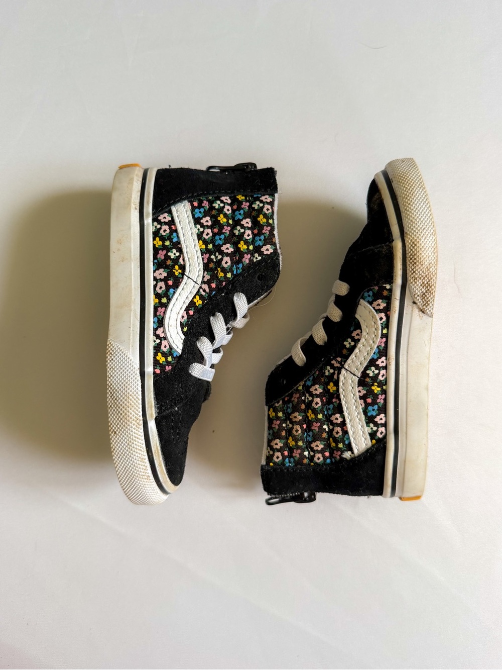 Toddler Vans High-Top Floral Canvas Sneakers - Black with Multicolor Flowers